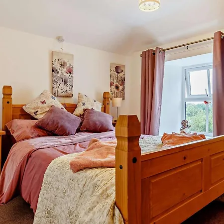 2 Bed In Hayle 79991 Holiday home *
