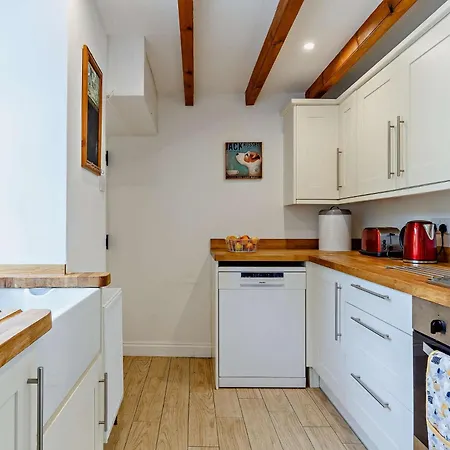 Holiday home 2 Bed In Hayle 79991 Leedstown
